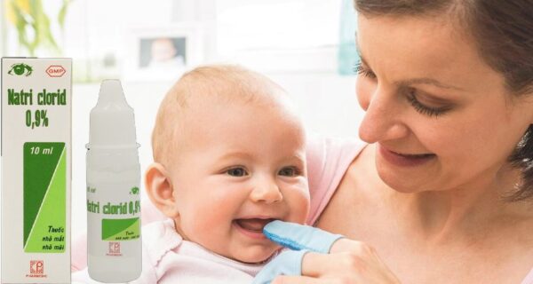 Phương pháp rơ lưỡi cho trẻ bằng nước muối sinh lý