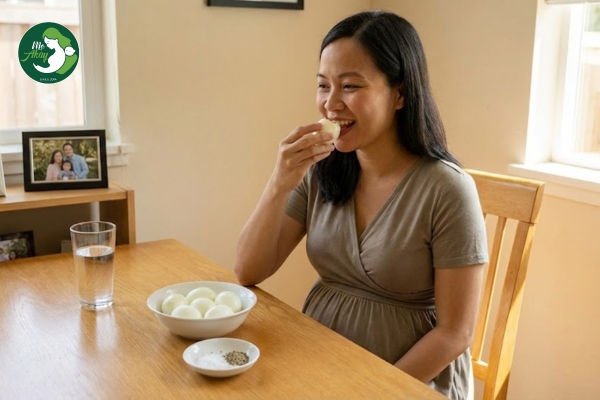 mẹ bầu ăn trứng gà vào thời điểm nào